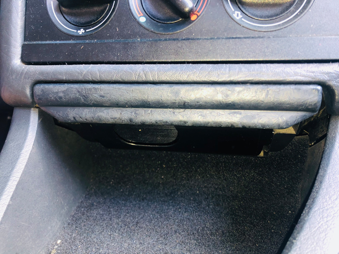 corvintaurus_audi80_b4_softtouch_entfernenf_01.jpg