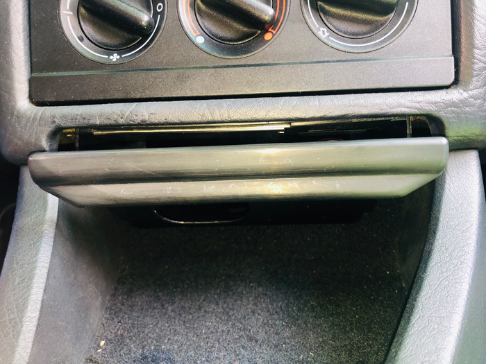 corvintaurus_audi80_b4_softtouch_entfernenf_06.jpg